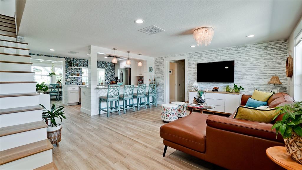 522 68th Street Holmes Beach, FL 34217 - Photo 4 of 80