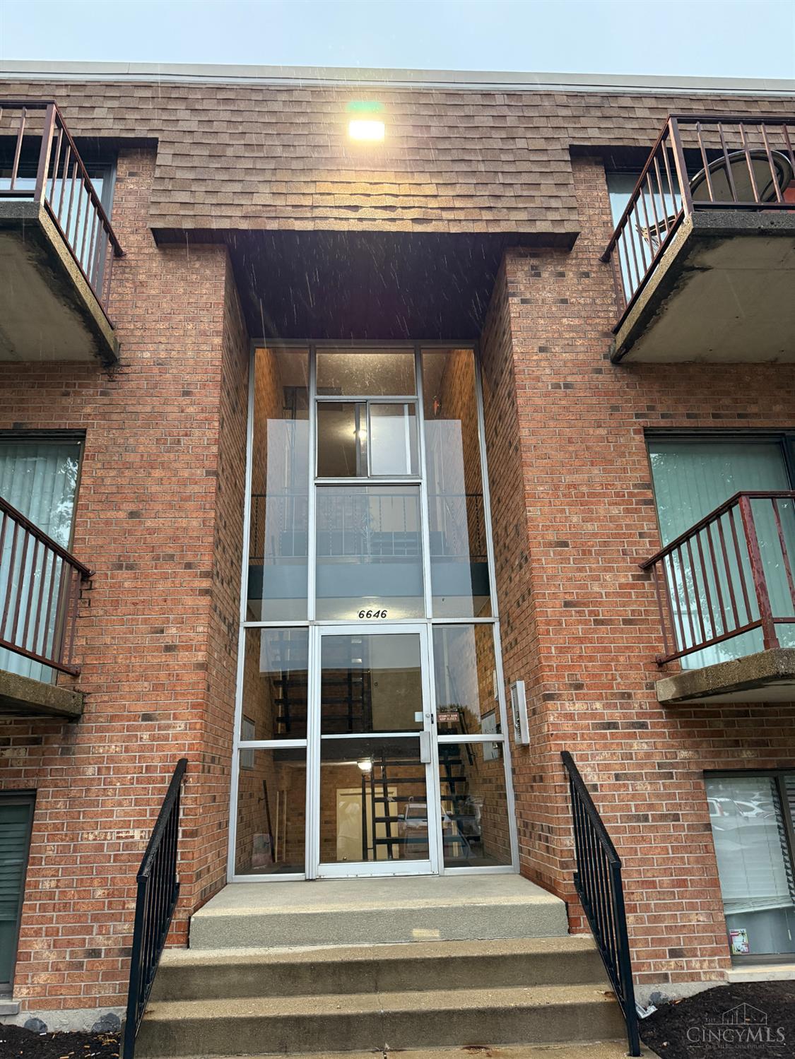 6646 Hearne Road, Unit 209 Cincinnati, OH 45248 - Photo 2 of 15
