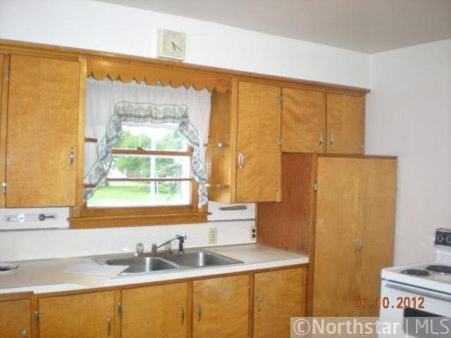 218 Division Street Sandstone, MN 55072 - Photo 4 of 16 Gallery Image 4
