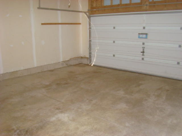 2159 8 Mile Road Union City, MI 49094 - Photo 23 of 33 263 455777 interior garage