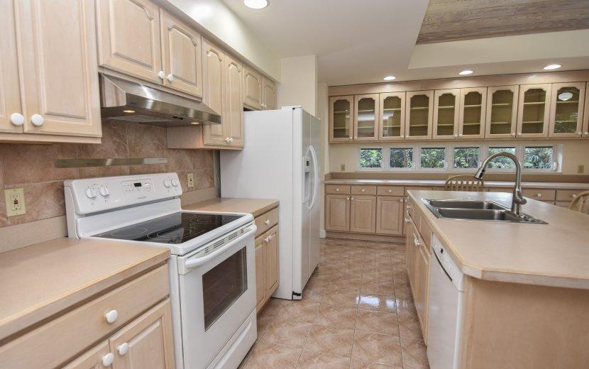 1514 Southeast Riverside Drive Stuart, FL 34996 - Photo 11 of 26 11