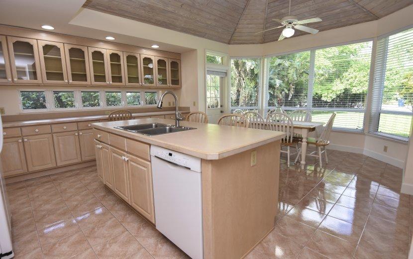 1514 Southeast Riverside Drive Stuart, FL 34996 - Photo 12 of 26 12
