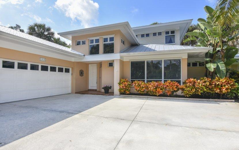 1514 Southeast Riverside Drive Stuart, FL 34996 - Photo 2 of 26 2