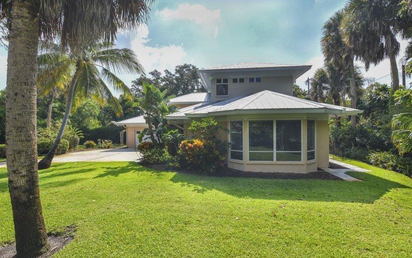 1514 Southeast Riverside Drive Stuart, FL 34996 - Photo 4 of 26 4