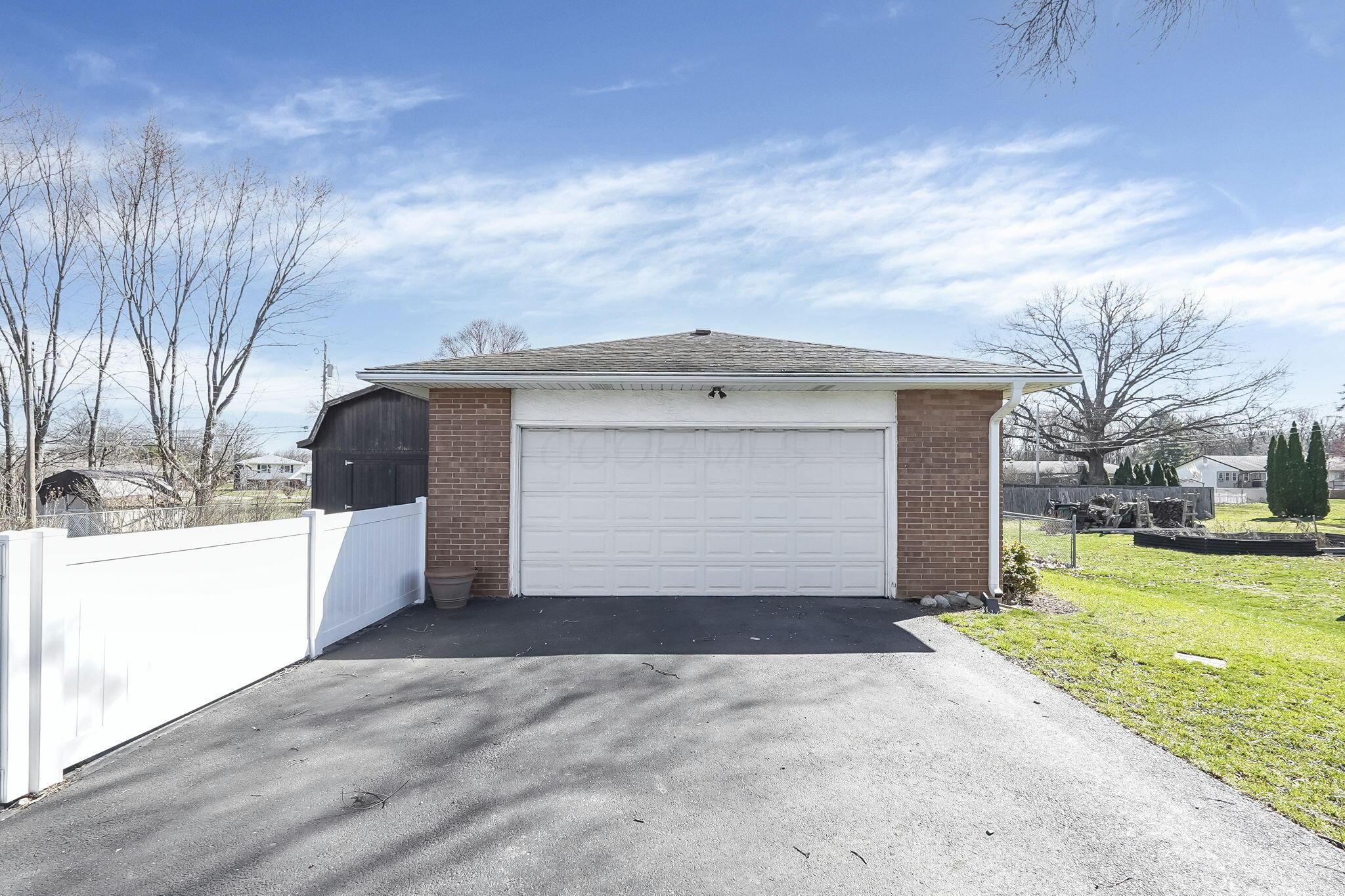 3068 Marwick Road Columbus, OH 43232 - Photo 3 of 40 41-web-or-mls-3068-marwick-rd
