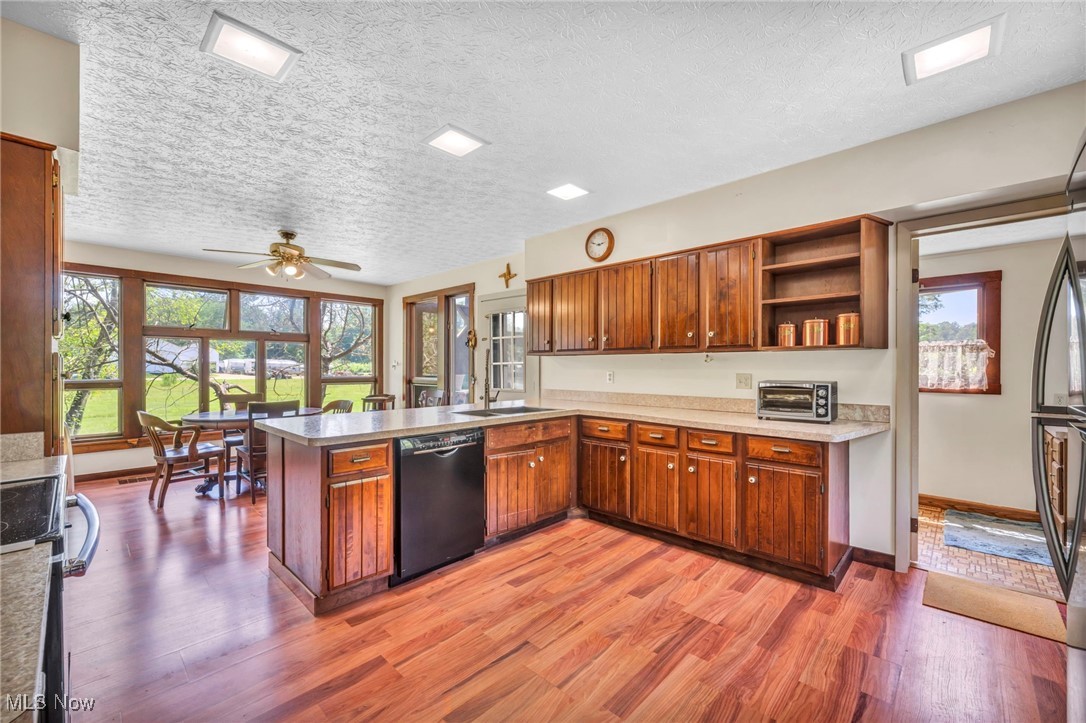 2424 Dock Road Madison, OH 44057 - Photo 14 of 50