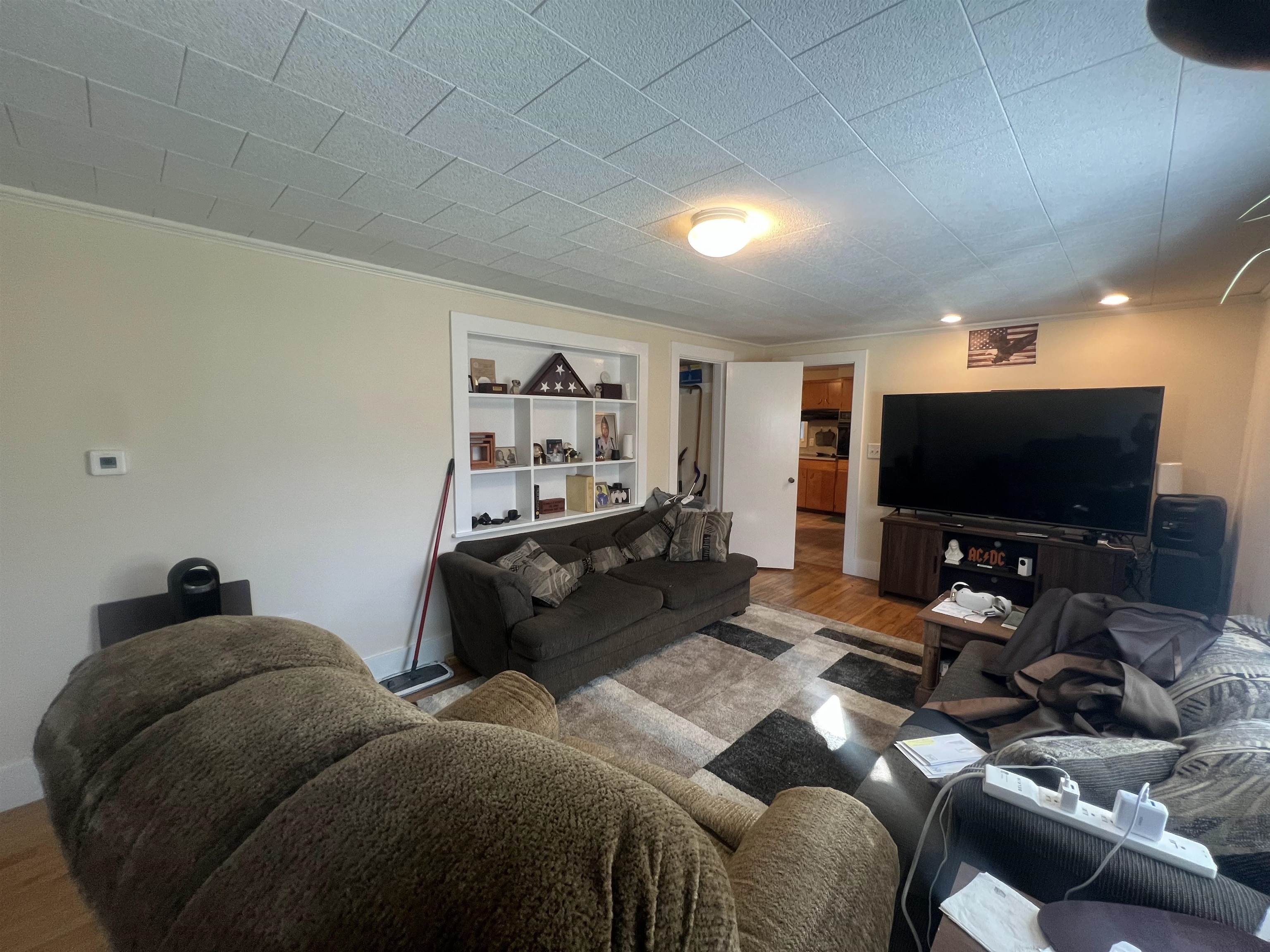 3803 Woodstock Road Hartford, VT 05001 - Photo 14 of 32