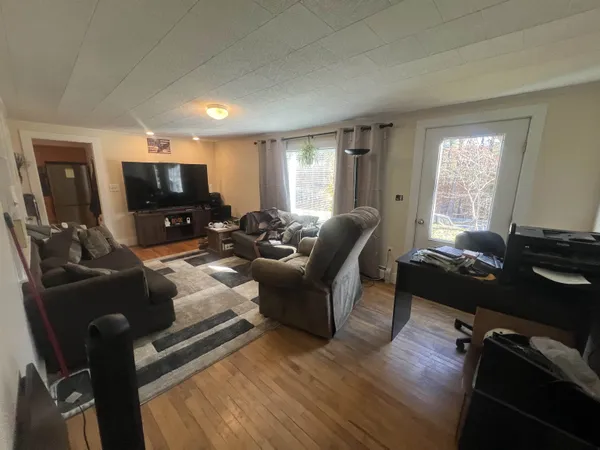 $899,000 | 3803 Woodstock Road, Hartford, VT 05001