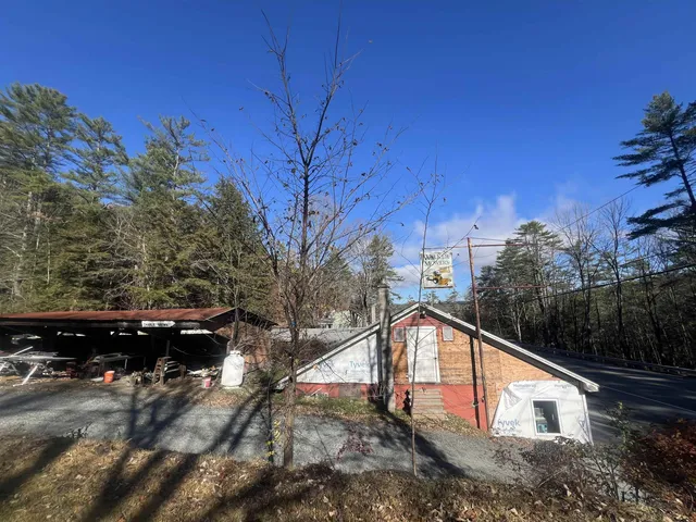 $899,000 | 3803 Woodstock Road, Hartford, VT 05001