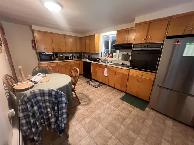 $899,000 | 3803 Woodstock Road, Hartford, VT 05001