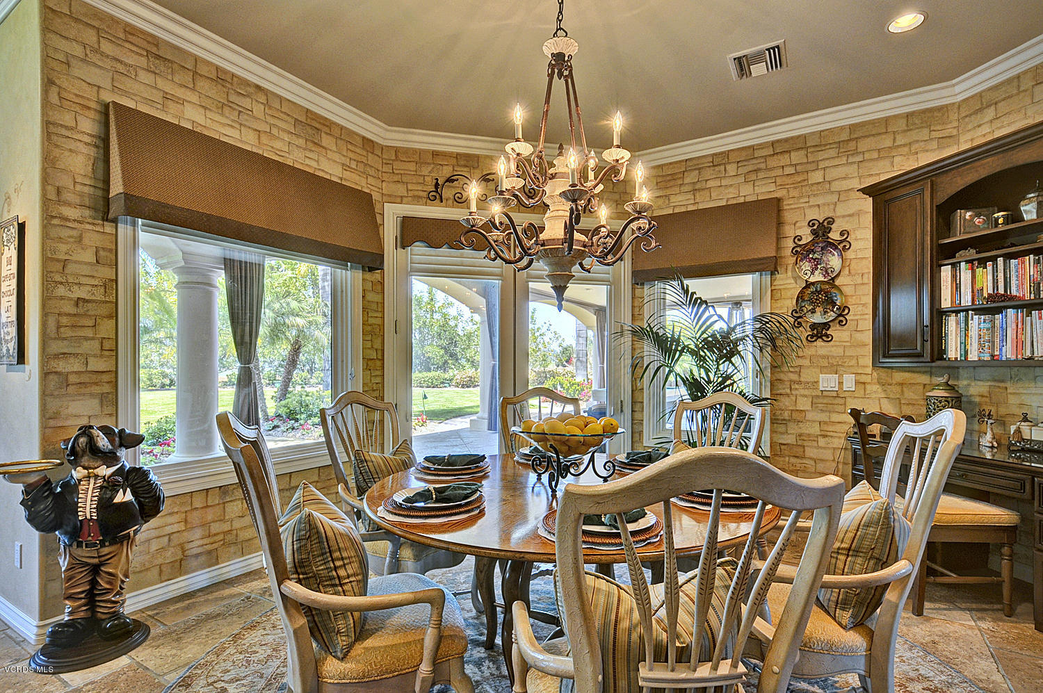 1885 Via Aracena Camarillo, CA 93010 - Photo 32 of 53 SKY_027