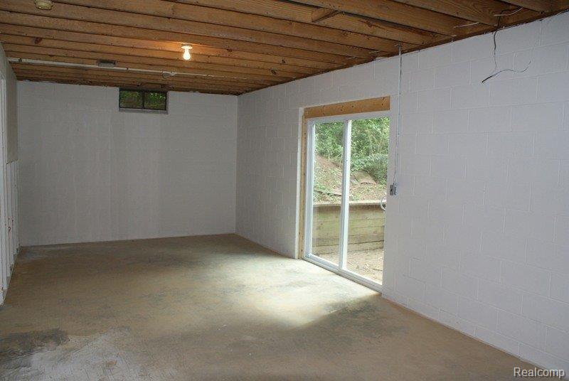 5251 Laur Road North Branch, MI 48461 - Photo 19 of 23 DSC01559.JPG