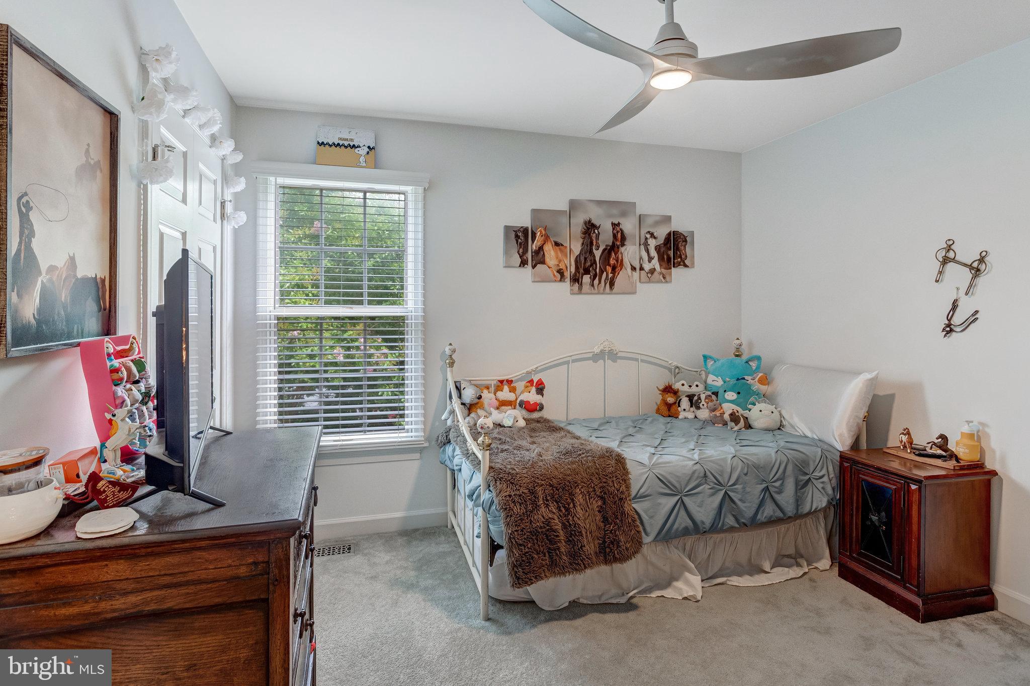 21 Burns Road Stafford, VA 22554 - Photo 18 of 35 Cozy retreat with natural light and charm.