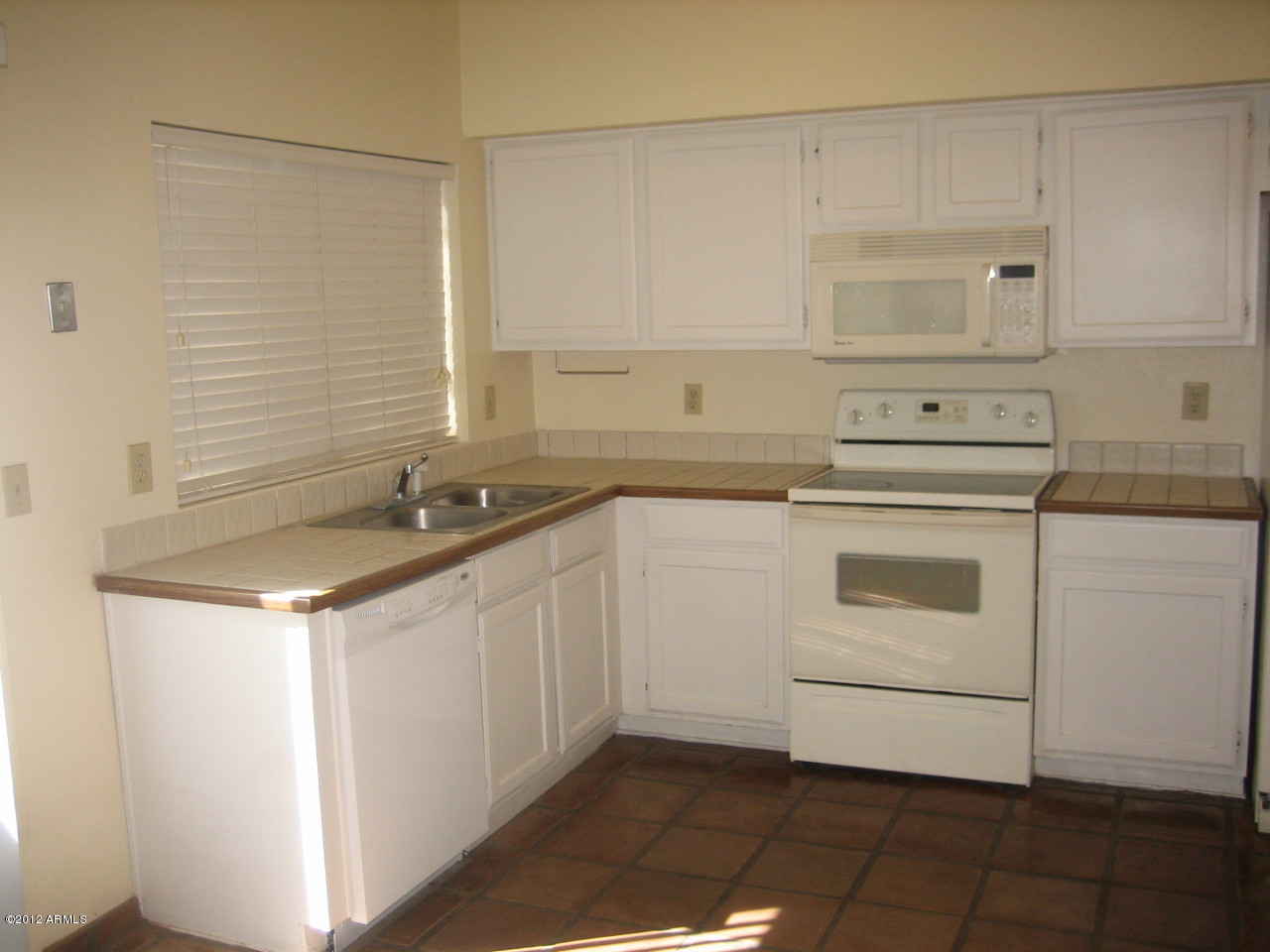 4645 East Piedmont Road Phoenix, AZ 85044 - Photo 18 of 22 IMG_4415