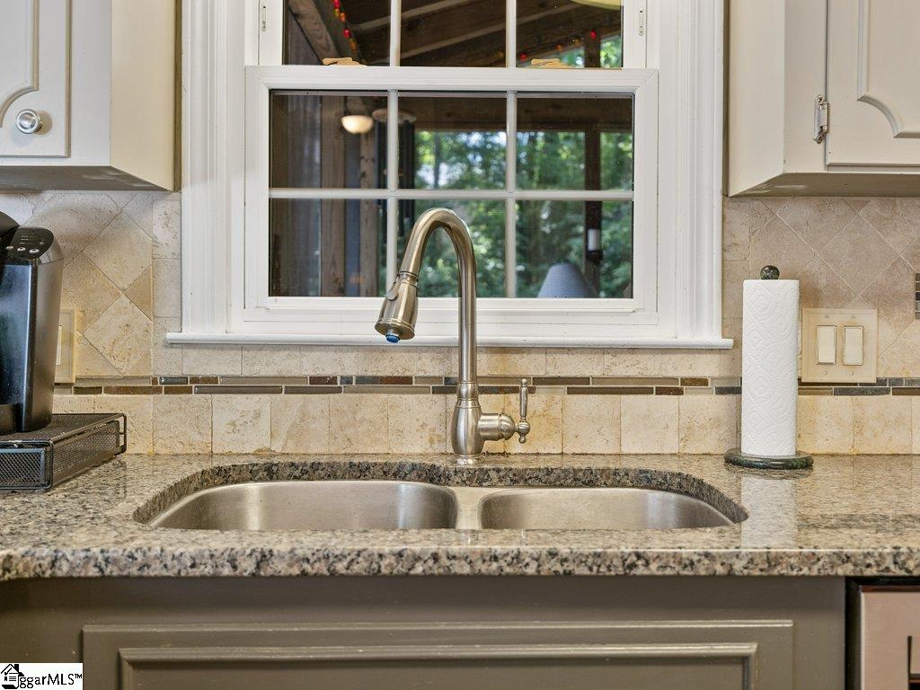 109 Crosswinds Street Greer, SC 29650 - Photo 11 of 36 Gallery Image 11