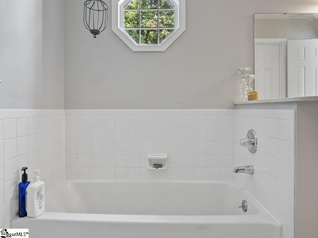 109 Crosswinds Street Greer, SC 29650 - Photo 19 of 36 Gallery Image 19