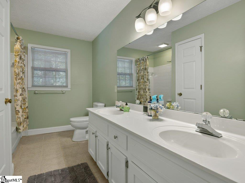 109 Crosswinds Street Greer, SC 29650 - Photo 24 of 36 Gallery Image 24