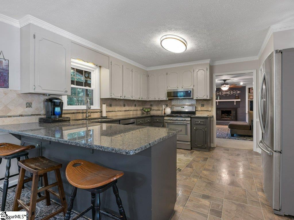 109 Crosswinds Street Greer, SC 29650 - Photo 10 of 36 Gallery Image 10