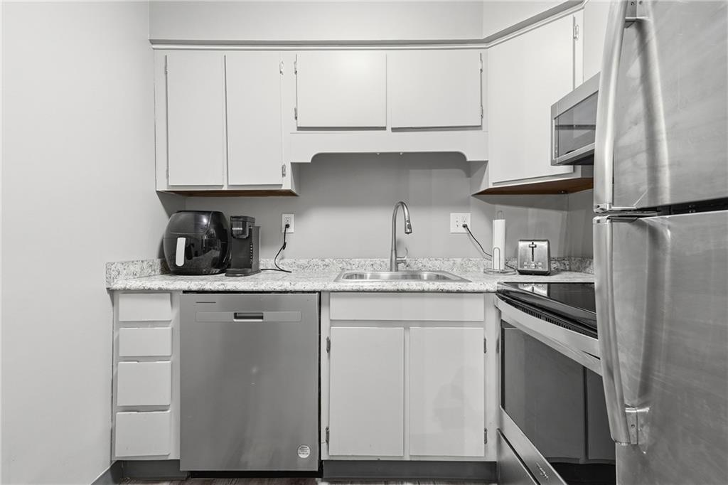 520 Washington Road, Unit 405 Pittsburgh, PA 15228 - Photo 14 of 30 Gallery Image 14