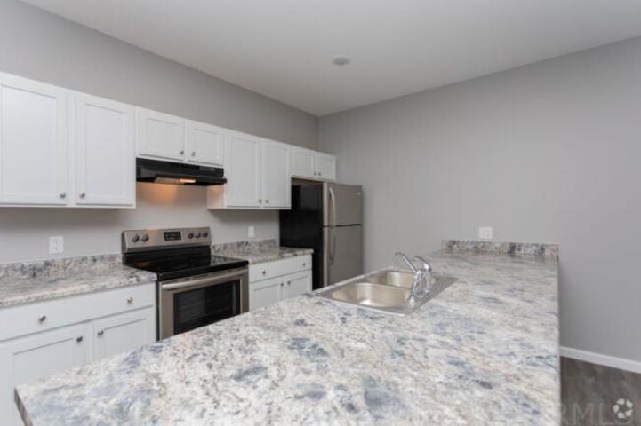 7109 Homestead Road Fort Wayne, IN 46804 - Photo 5 of 6