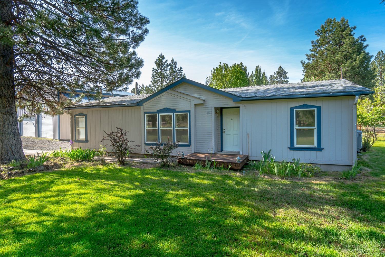 19325 Baker Road Bend, OR 97702 - Photo 3 of 25 Gallery Image 3