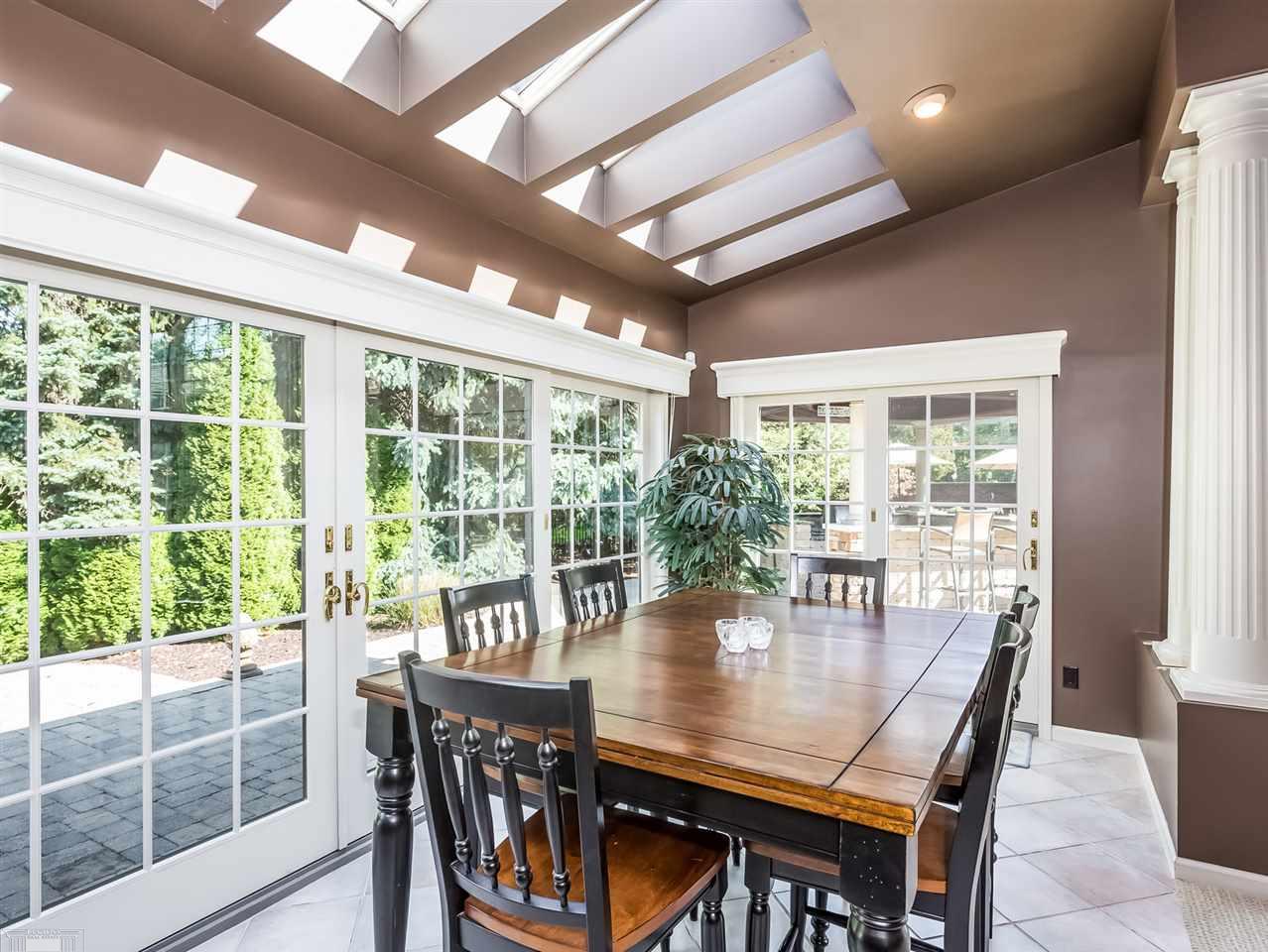 35 Shoreham Road Grosse Pointe Shores, MI 48236 - Photo 17 of 73