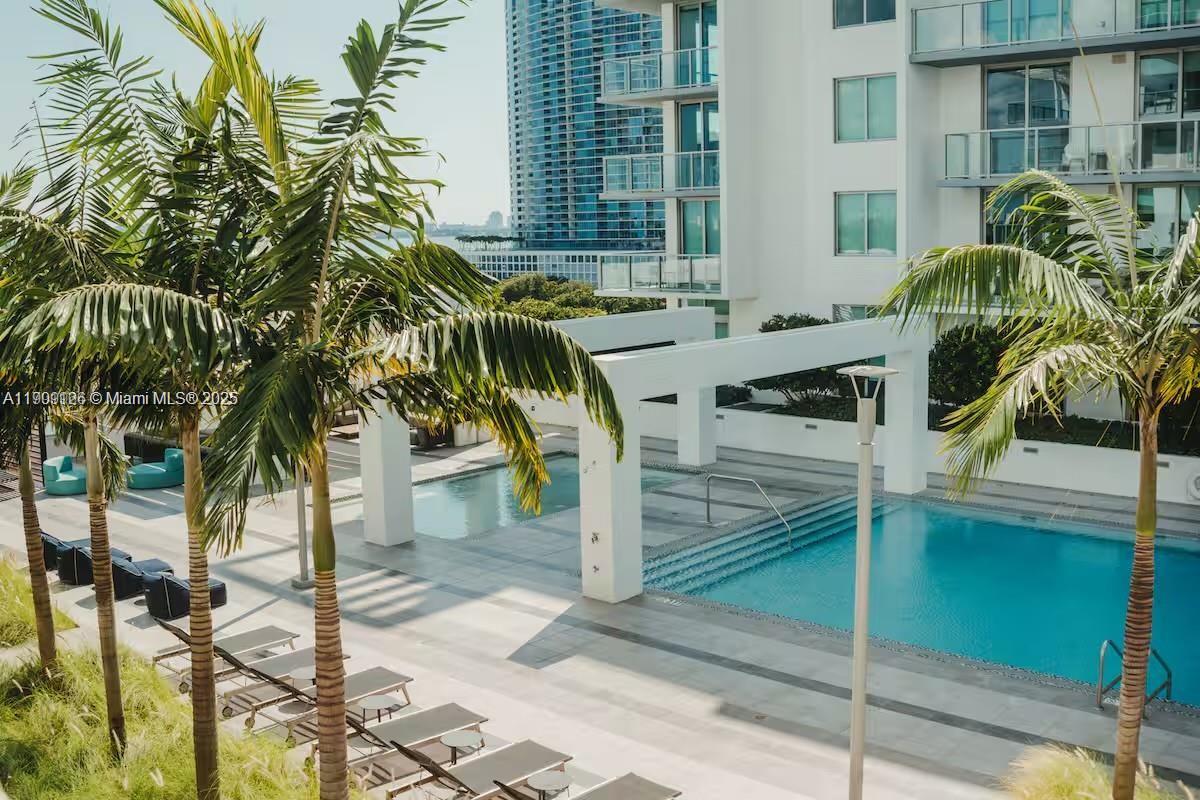 3900 Biscayne Boulevard, Unit N723 Miami, FL 33137 - Photo 28 of 30 a view of outdoor space yard and patio