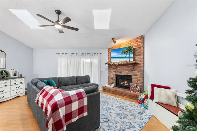 $2,575 | 7604 Castlebay Court, Orlando, FL 32835