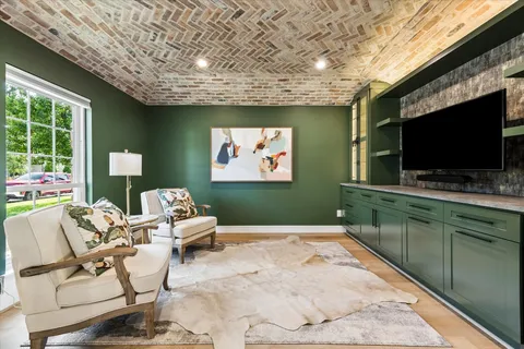 $1,325,000 | 10102 Candlewood Drive, Houston, TX 77042