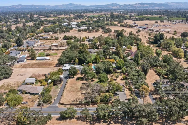 $949,000 | 644 Piezzi Road, Santa Rosa, CA 95401
