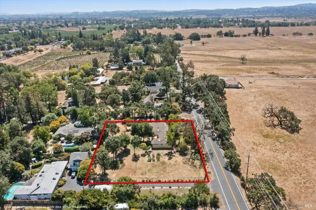 $949,000 | 644 Piezzi Road, Santa Rosa, CA 95401