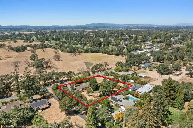 $949,000 | 644 Piezzi Road, Santa Rosa, CA 95401