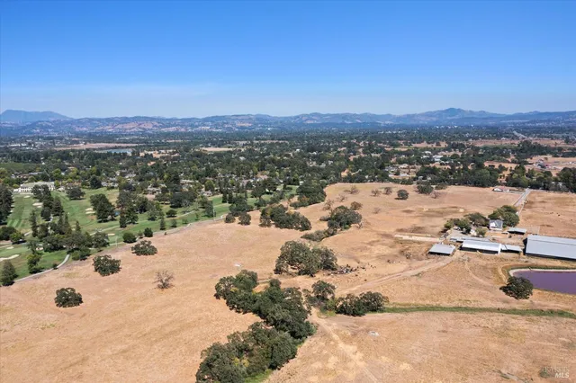 $949,000 | 644 Piezzi Road, Santa Rosa, CA 95401