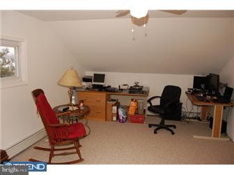 2 Wildflower Road Levittown, PA 19057 - Photo 8 of 10 Gallery Image 8