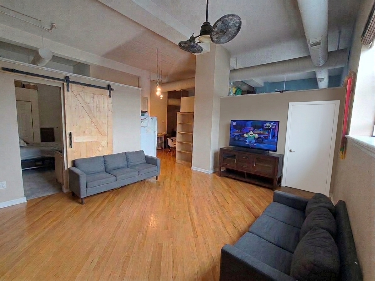 1019 West Jackson Boulevard, Unit 2J Chicago, IL 60607 - Photo 4 of 16