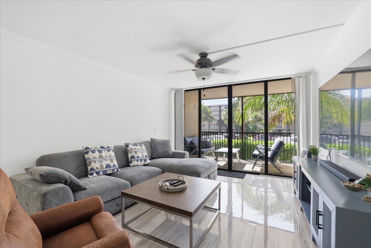 16 Royal Palm Way, Unit 205 Boca Raton, FL 33432 - Photo 12 of 52 08-8I8A1067