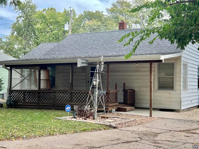 $119,900 | 614 Southwest Webster Avenue, Topeka, KS 66606