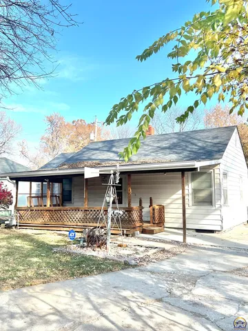 $119,900 | 614 Southwest Webster Avenue, Topeka, KS 66606