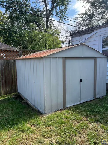 $119,900 | 614 Southwest Webster Avenue, Topeka, KS 66606