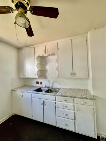 $119,900 | 614 Southwest Webster Avenue, Topeka, KS 66606