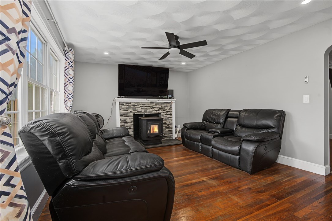 1349 West Shore Road Warwick, RI 02889 - Photo 9 of 42 Gallery Image 9