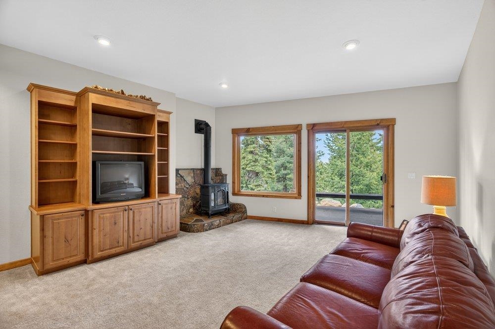 10971 Beacon Road Truckee, CA 96161 - Photo 19 of 28