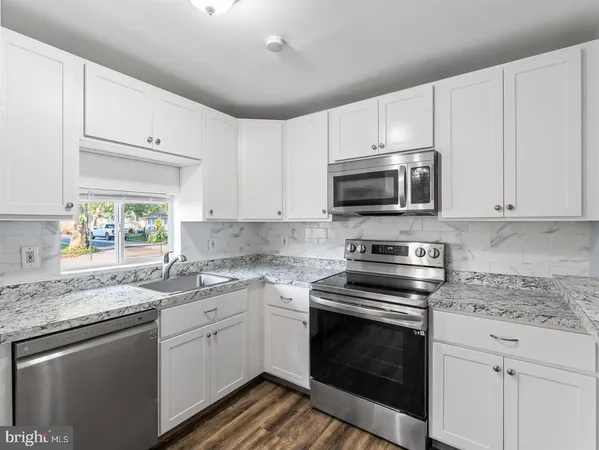 $2,400 | 252 G Street, Carneys Point, NJ 08069