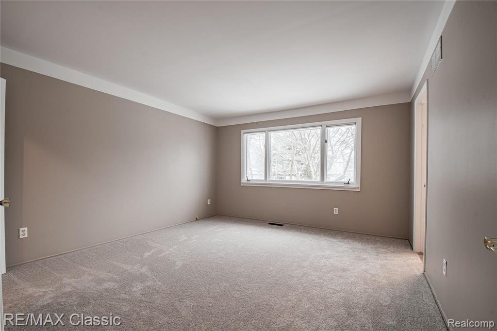 22734 Chestnut Tree Novi, MI 48375 - Photo 16 of 30