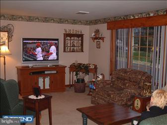 1372 Foster Road Warminster, PA 18974 - Photo 4 of 6 Living Room