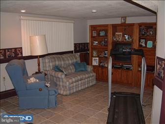 1372 Foster Road Warminster, PA 18974 - Photo 5 of 6 Family Room