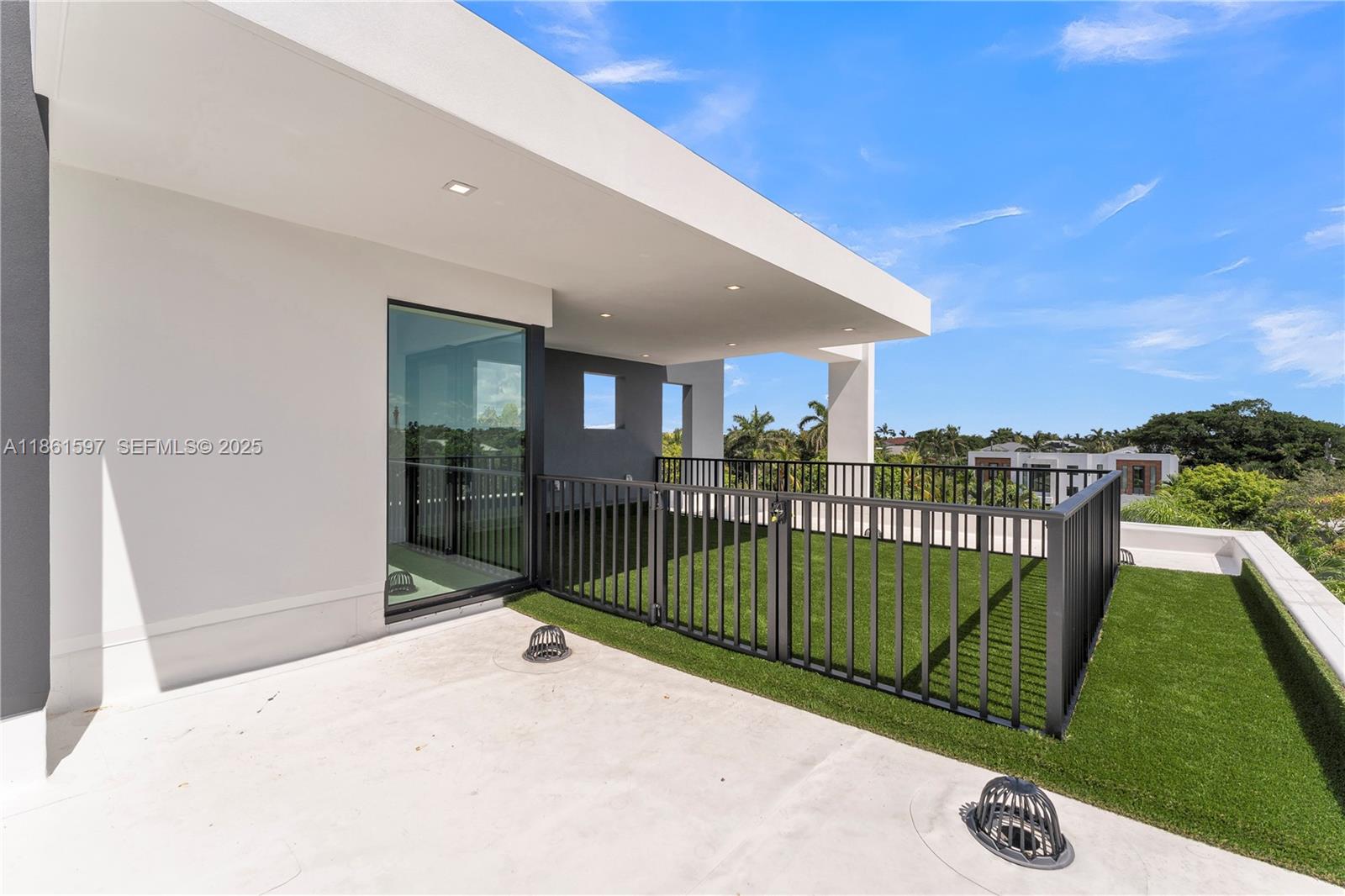 3205 Leigh Road Pompano Beach, FL 33062 - Photo 41 of 49