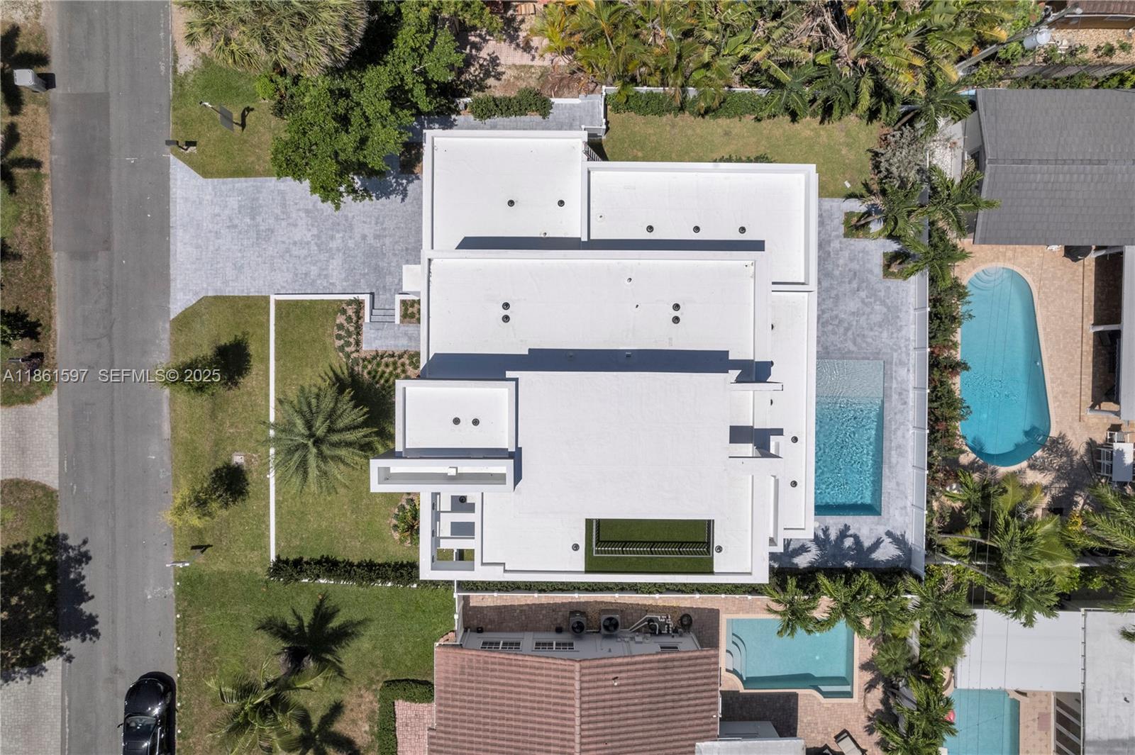 3205 Leigh Road Pompano Beach, FL 33062 - Photo 6 of 49