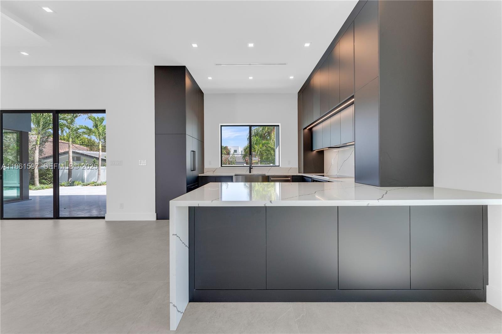 3205 Leigh Road Pompano Beach, FL 33062 - Photo 7 of 49