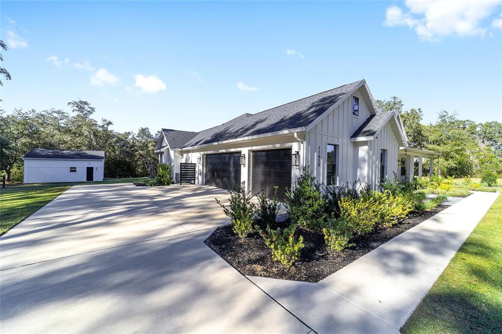 11638 Southeast 101st Court Road Belleview, FL 34420 - Photo 8 of 96